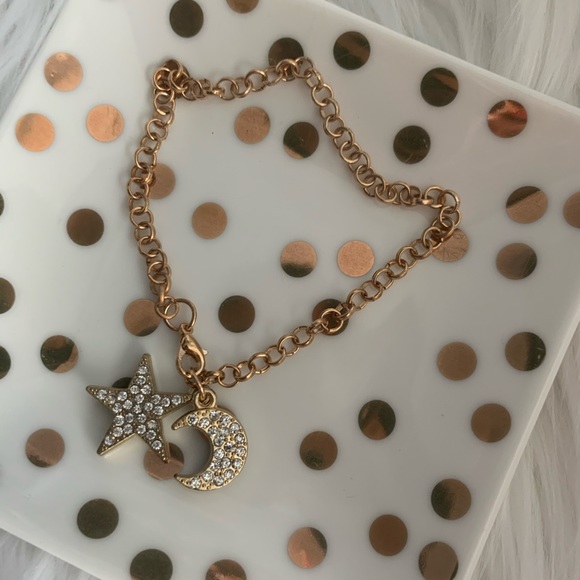 CLEARANCE NEW Star and moon charm bracelet in gold - Picture 2 of 6